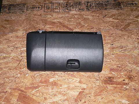 Glove_Box.jpg