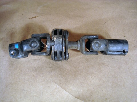 Steering_shaft_u_joint.jpg